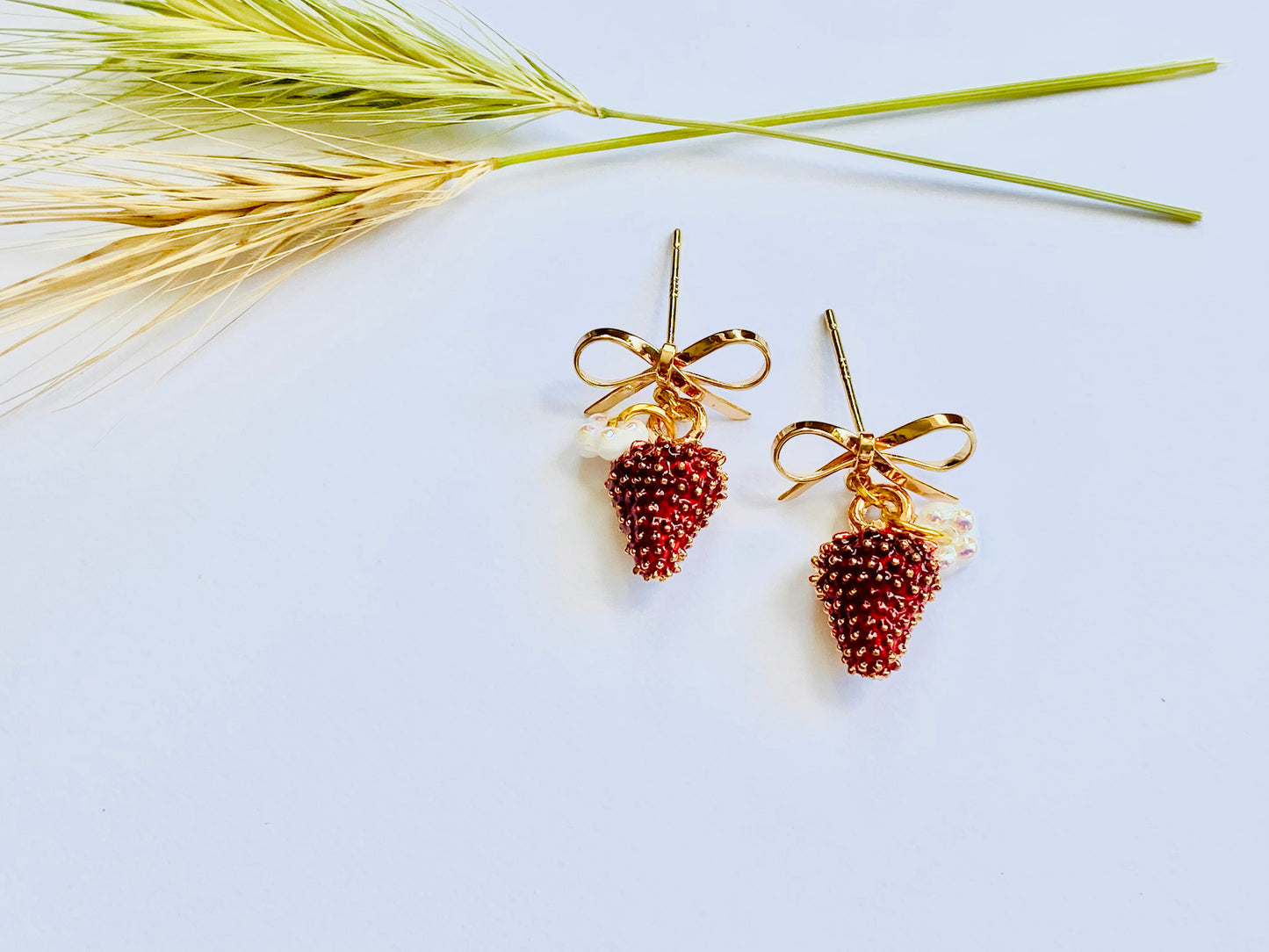 Fruit de bois Handmade statement strawberry blueberry 22 kt gold plated drop earrings made with ceramic and alloy beads